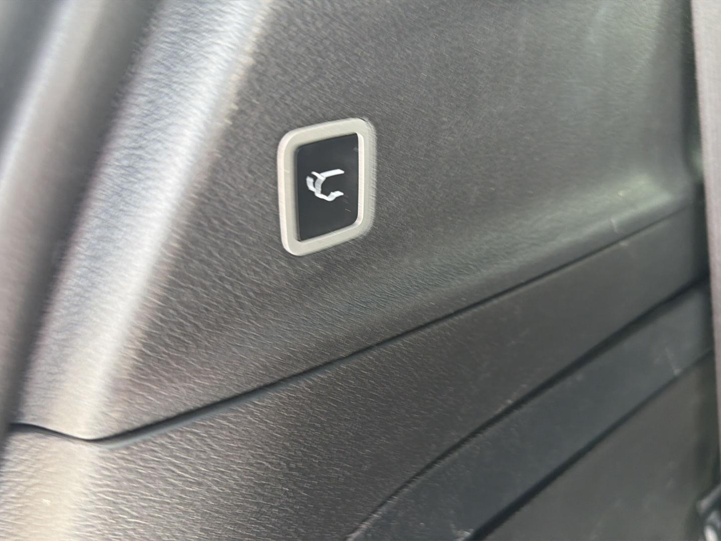 Used 2024 Chrysler Pacifica Van