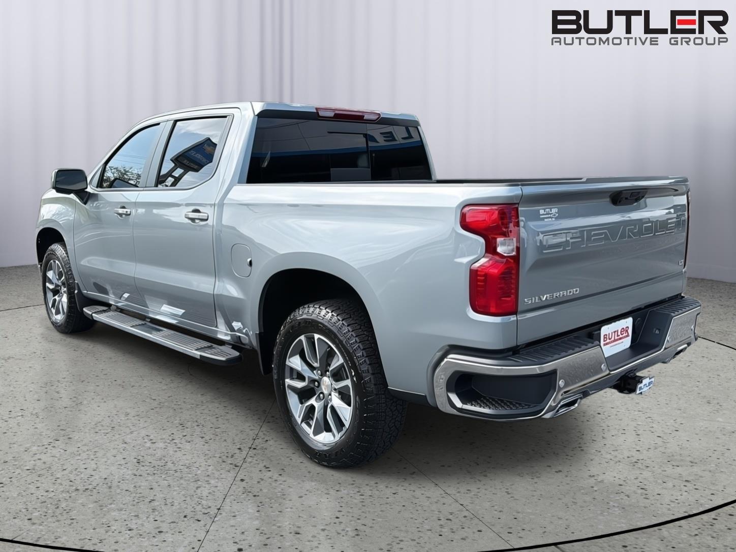 New 2026 Sterling Gray Metallic Chevrolet LT image 4