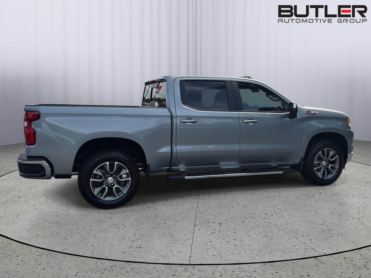 New 2026 Sterling Gray Metallic Chevrolet LT image 7
