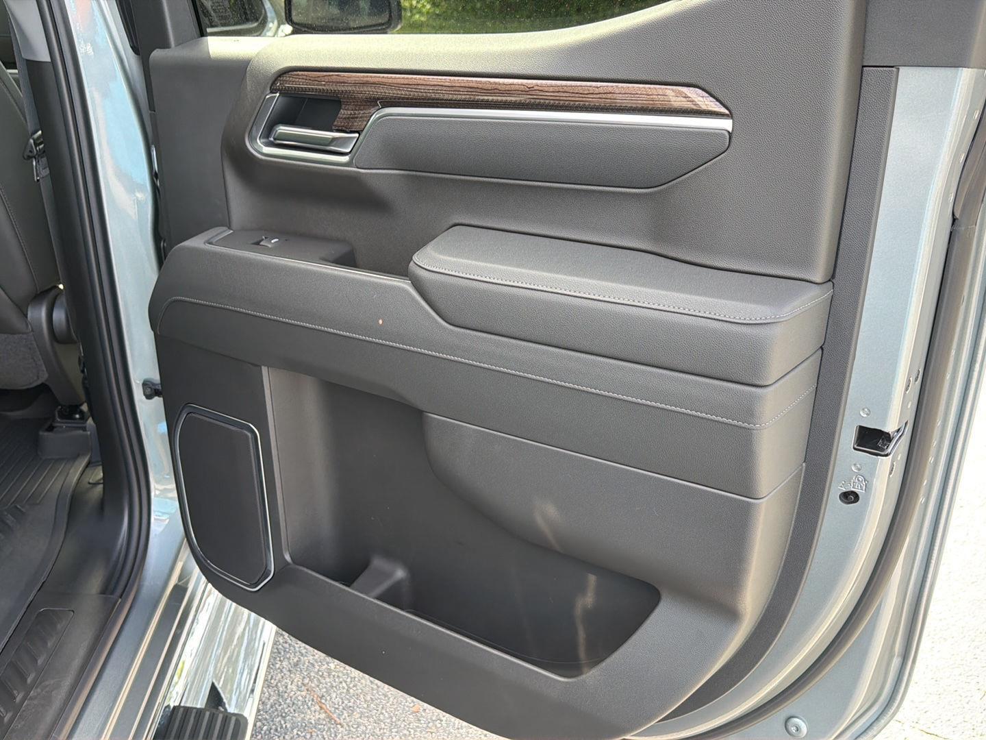 New 2026 Sterling Gray Metallic Chevrolet LT image 15