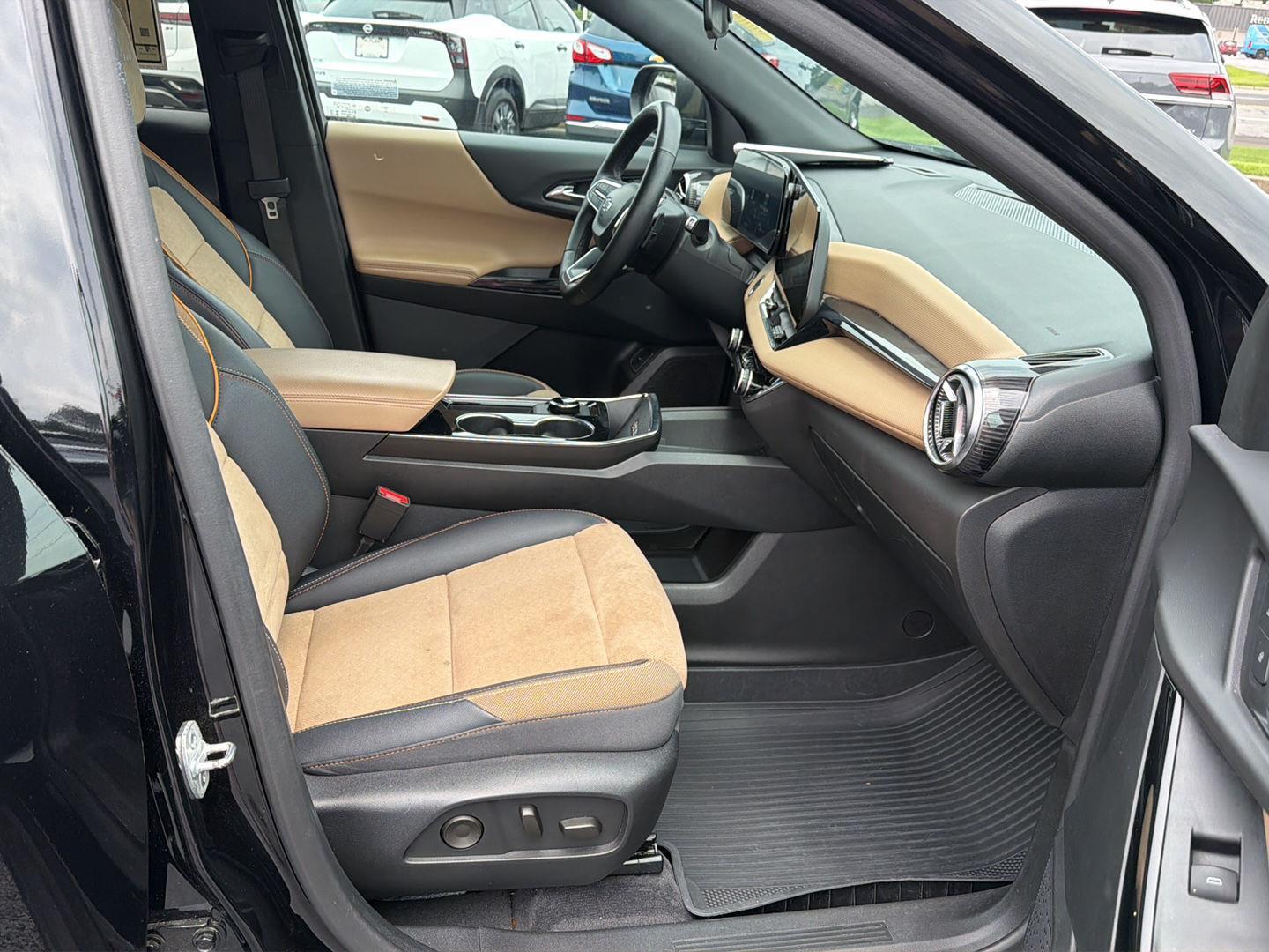 Used 2025 Chevrolet Equinox SUV