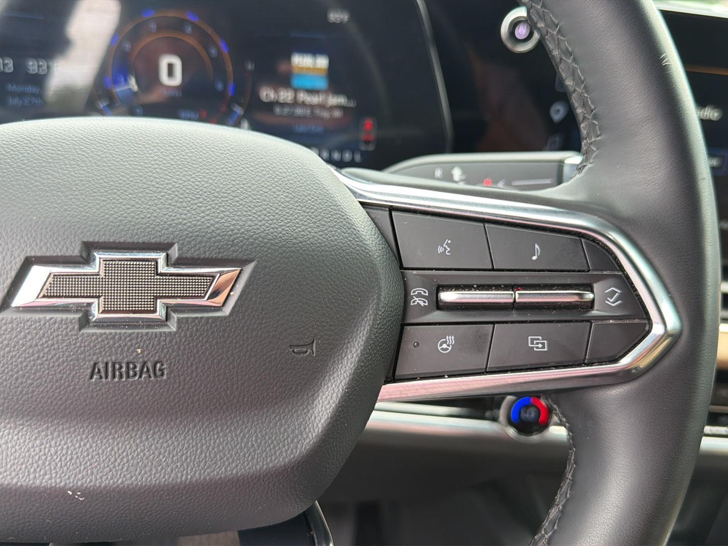 Used 2025 Chevrolet Equinox SUV