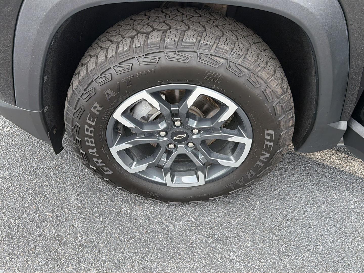 Used 2025 Chevrolet Equinox SUV