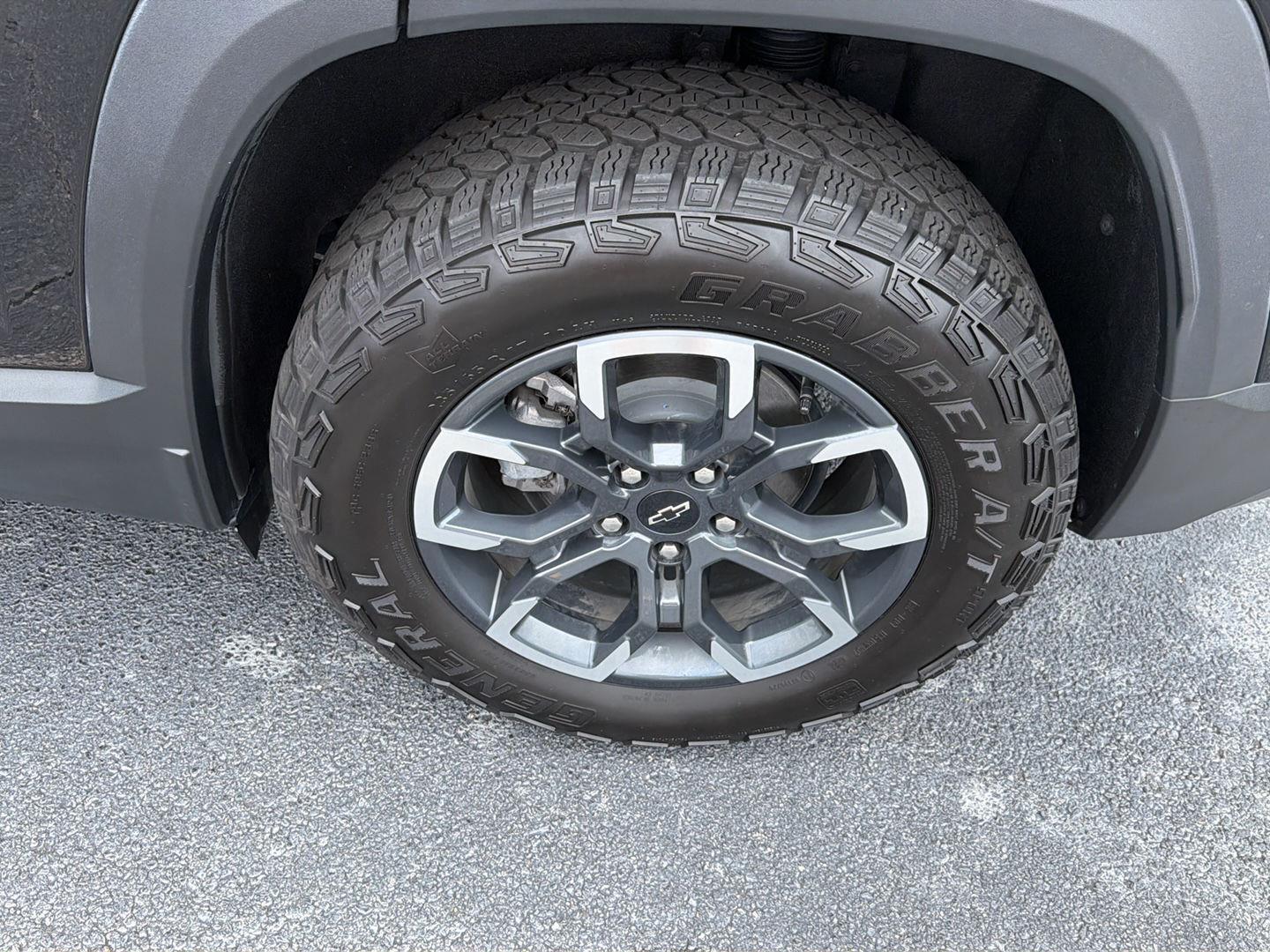 Used 2025 Chevrolet Equinox SUV