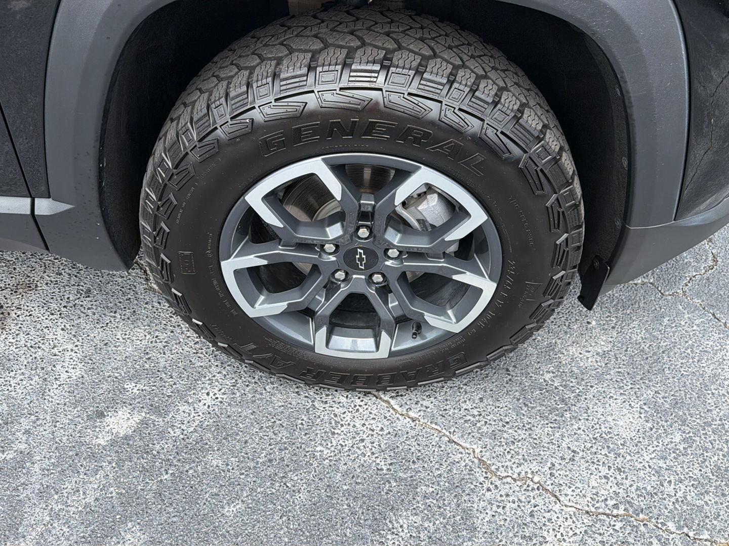 Used 2025 Chevrolet Equinox SUV
