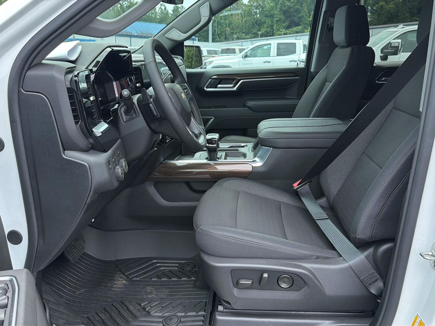 New 2026 Summit White Chevrolet LT image 10