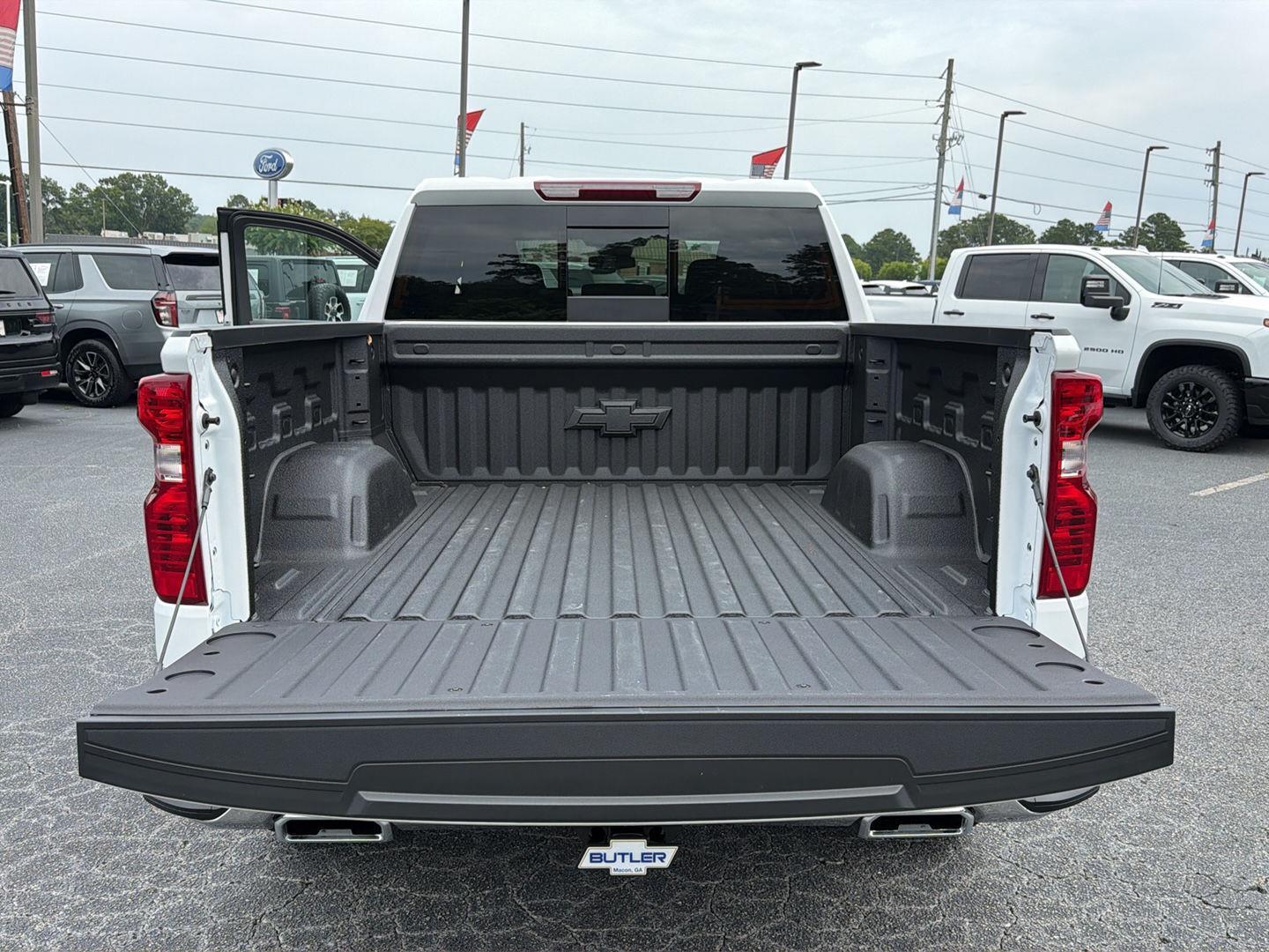New 2026 Summit White Chevrolet LT image 33