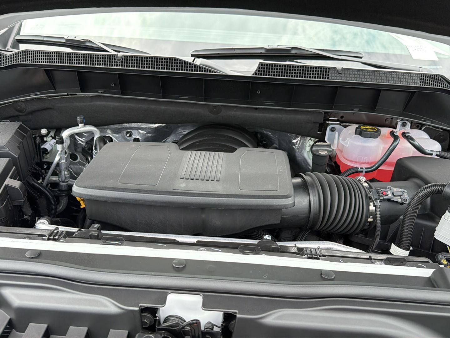 New 2026 Summit White Chevrolet LT image 34