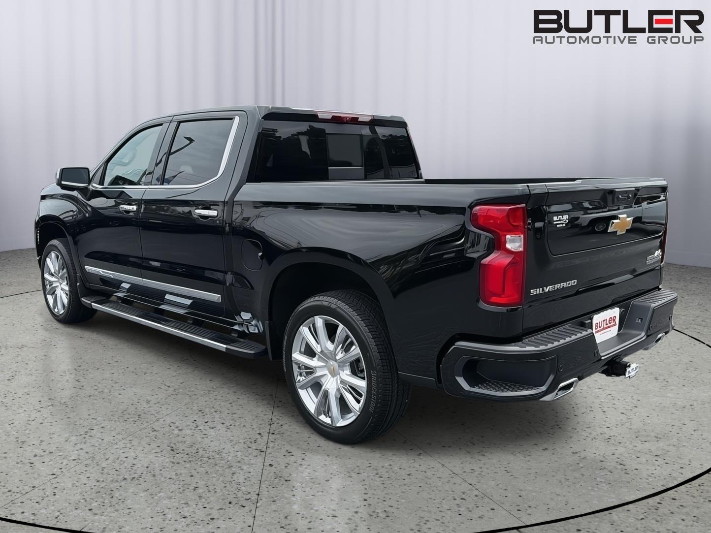 New 2026 Black Chevrolet High Country image 4