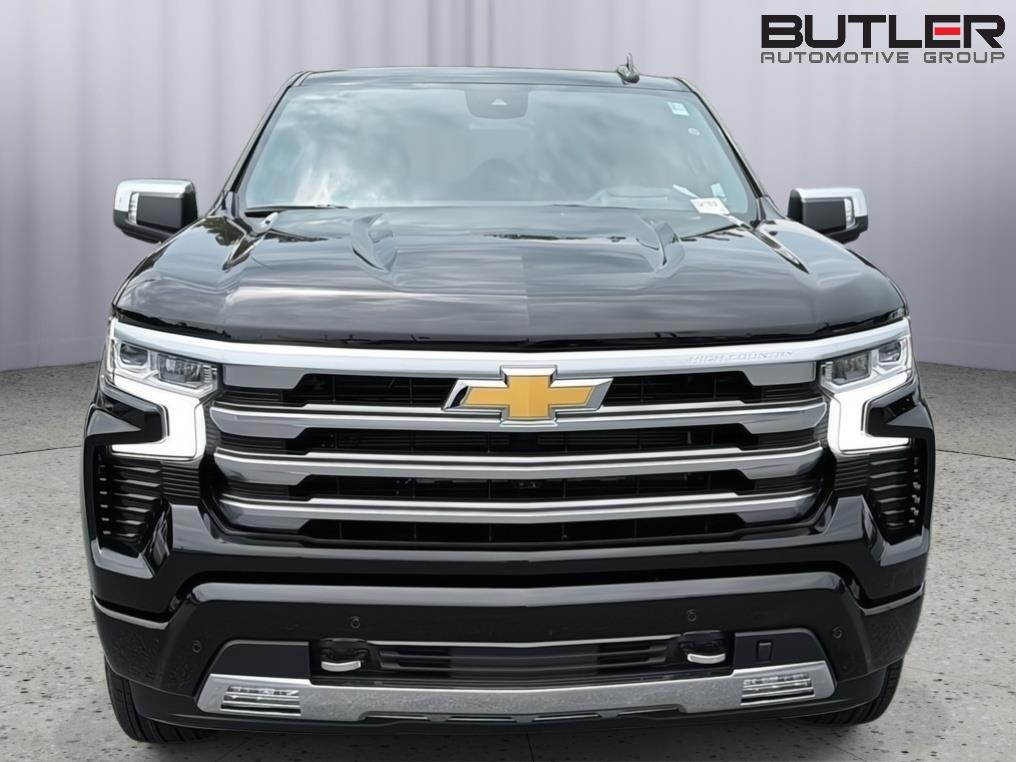 New 2026 Black Chevrolet High Country image 9