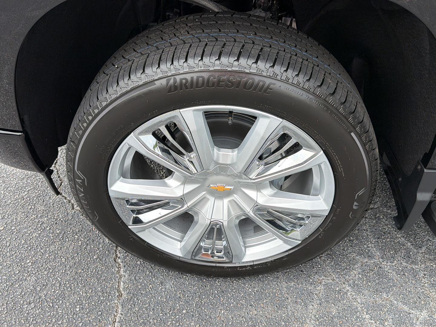 New 2026 Black Chevrolet High Country image 36