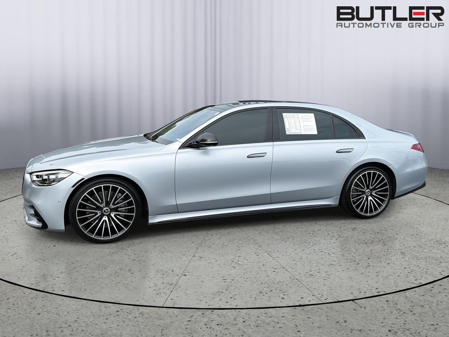Used 2022 Cirrus Silver Metallic Mercedes-Benz S 580 image 3