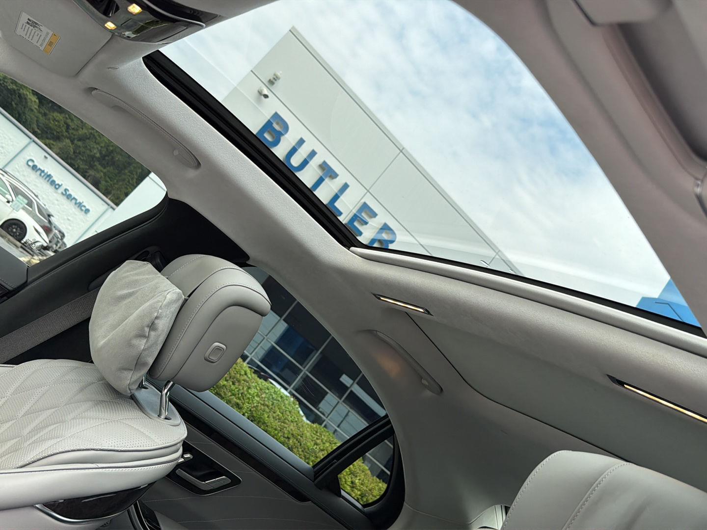 Used 2022 Cirrus Silver Metallic Mercedes-Benz S 580 image 30