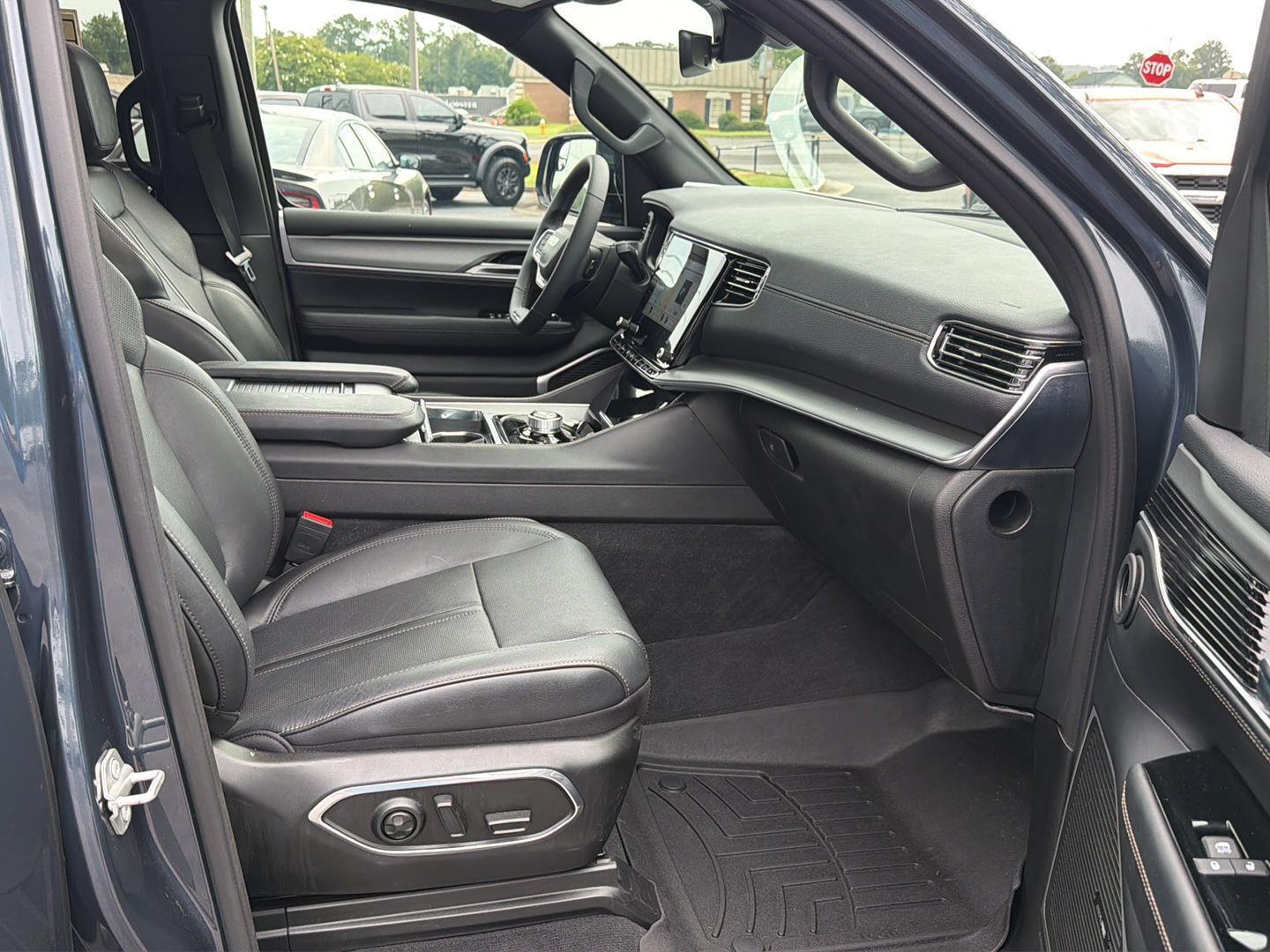 Used 2023 Jeep Wagoneer SUV