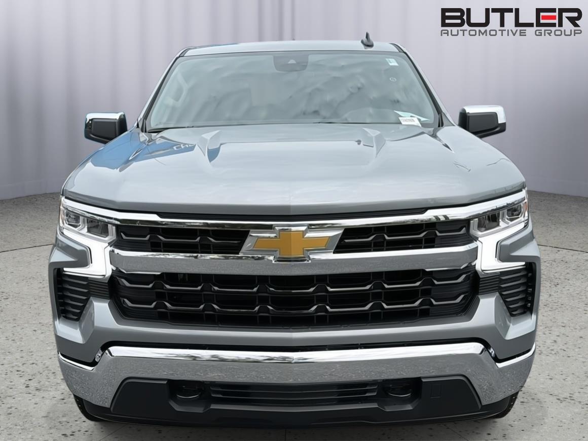 New 2026 Sterling Gray Metallic Chevrolet LT image 9
