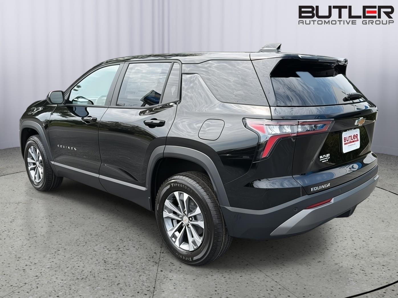 New 2027 Mosaic Black Metallic Chevrolet FWD LT image 4