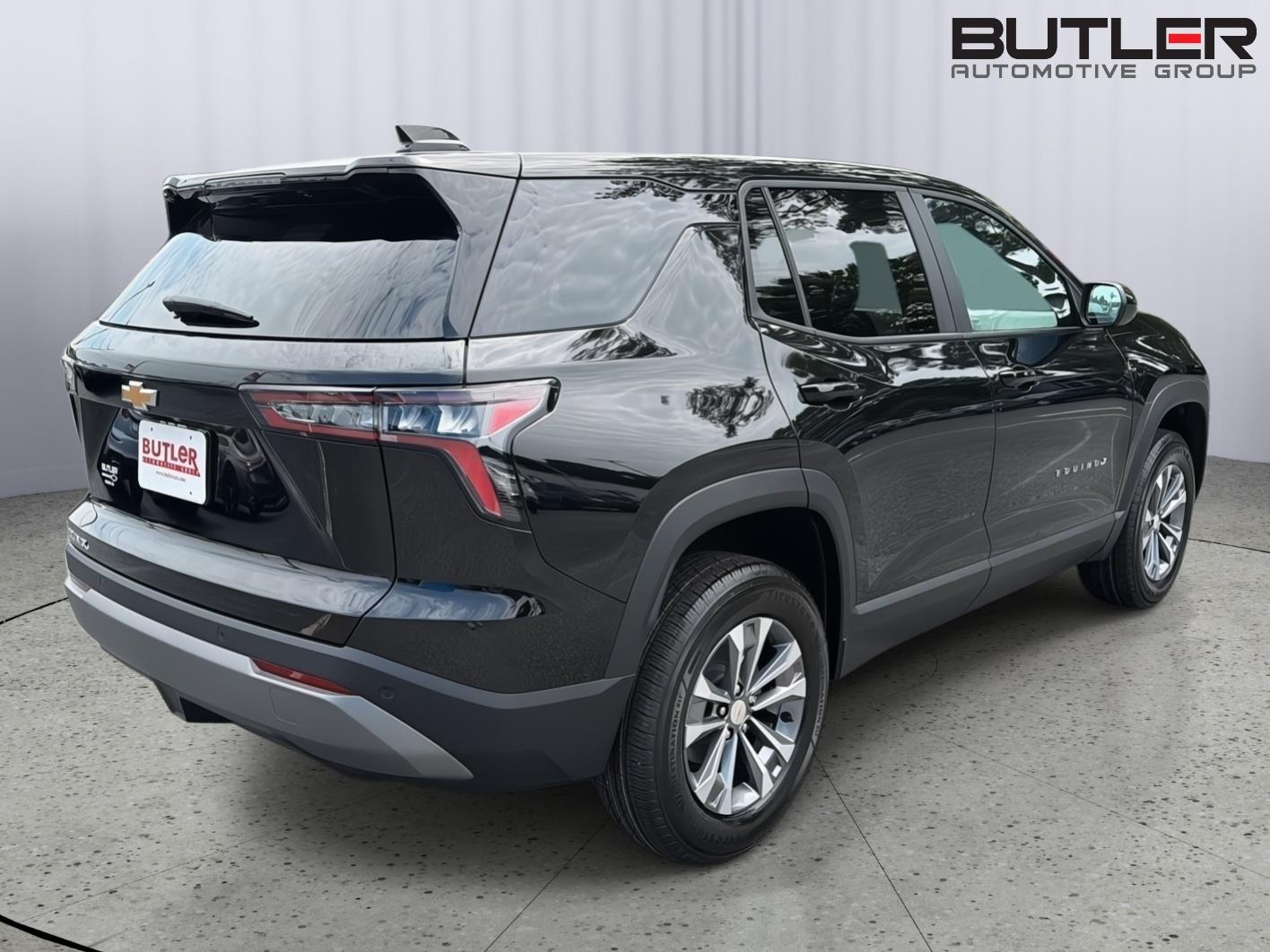 New 2027 Mosaic Black Metallic Chevrolet FWD LT image 6