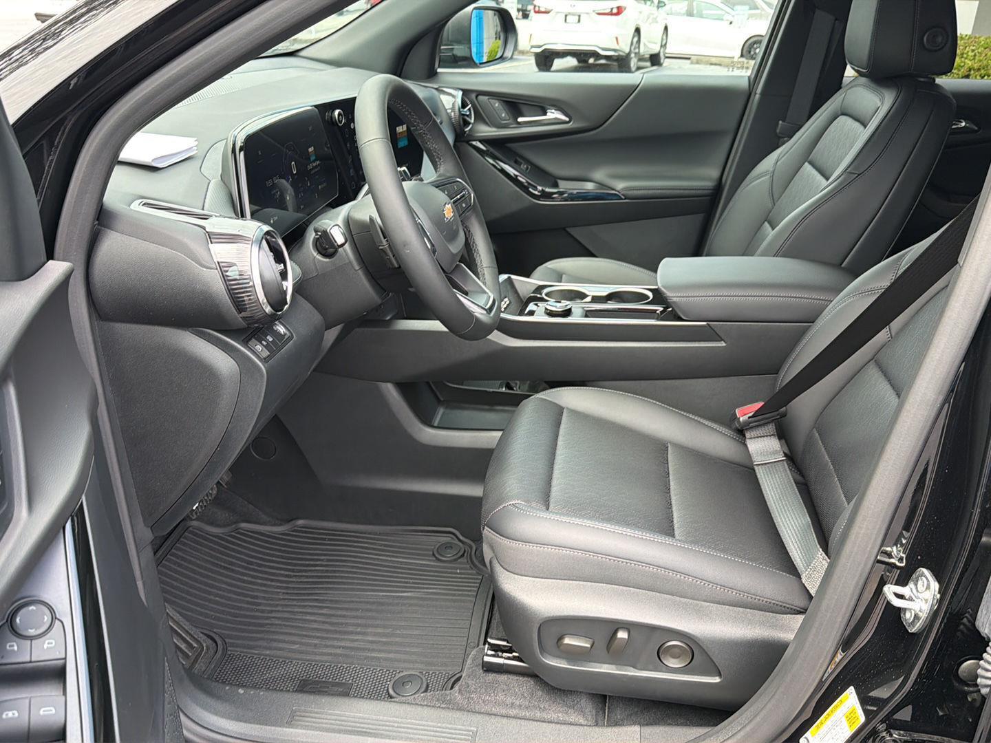 New 2027 Mosaic Black Metallic Chevrolet FWD LT image 10