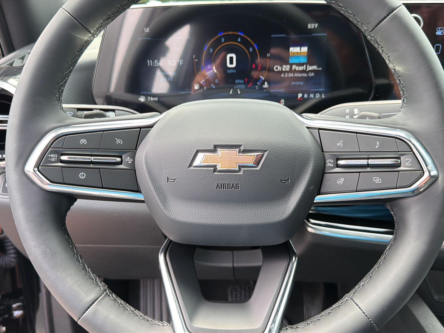 New 2027 Mosaic Black Metallic Chevrolet FWD LT image 19