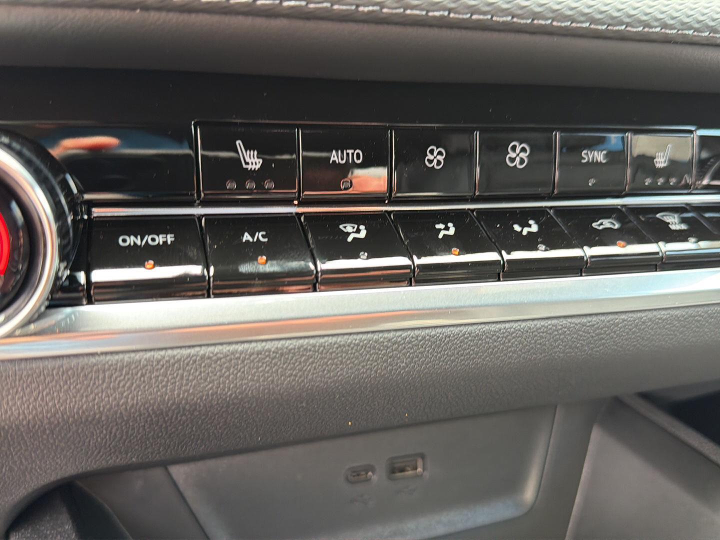 New 2027 Mosaic Black Metallic Chevrolet FWD LT image 27