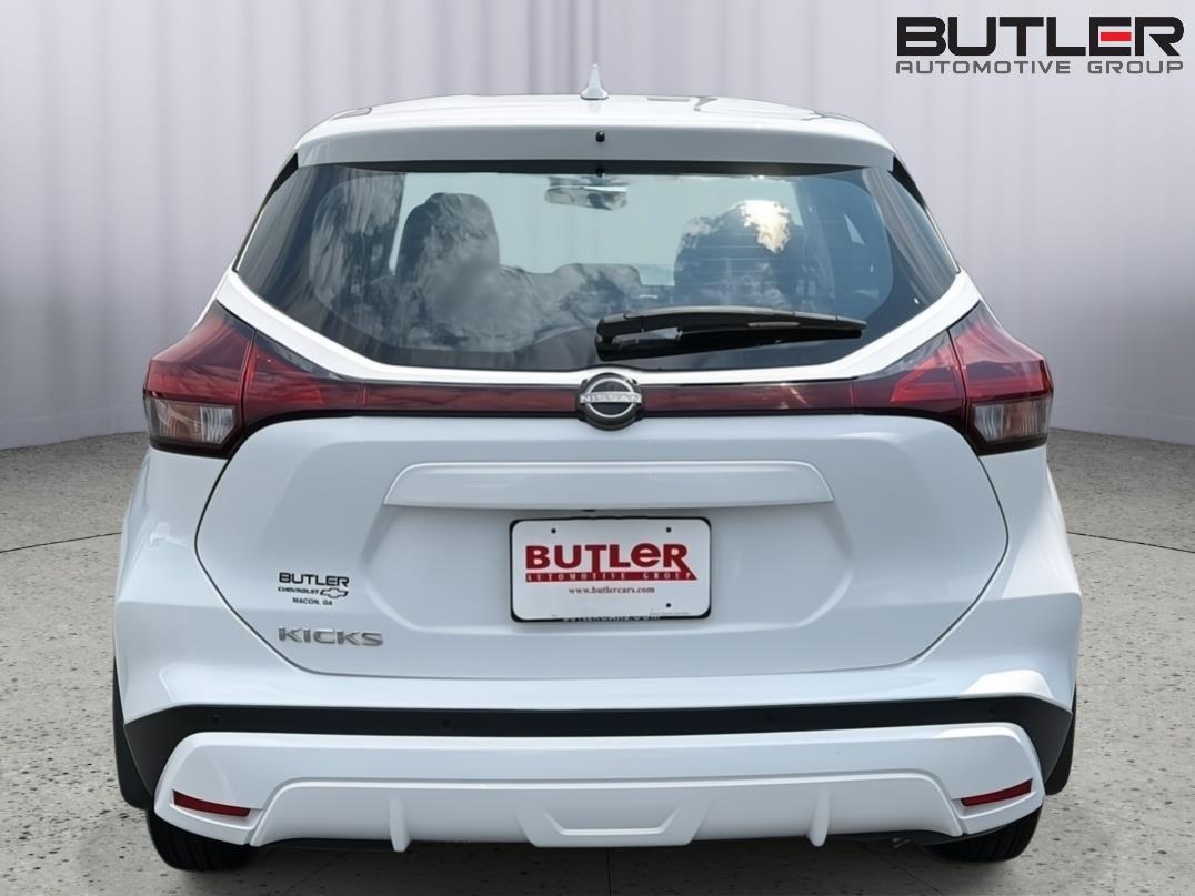 Used 2024 Nissan Kicks SUV