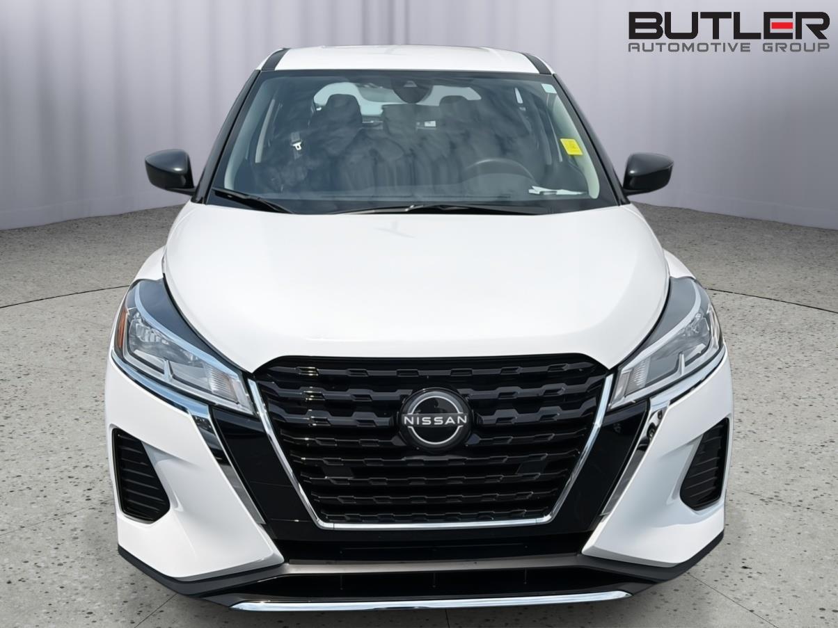 Used 2024 Nissan Kicks SUV