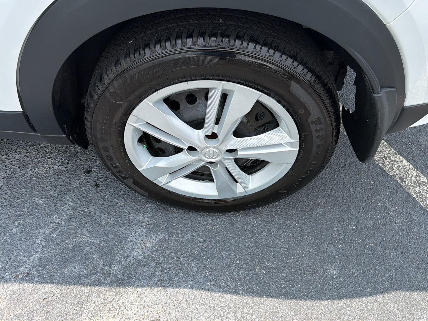 Used 2024 Nissan Kicks SUV