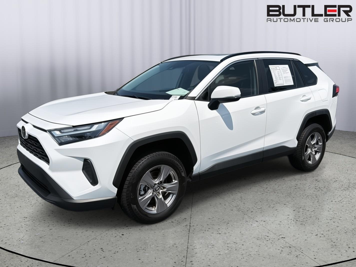 White 2022 Toyota RAV4 SUV / Crossover Front-Wheel Drive 8-Speed Automatic