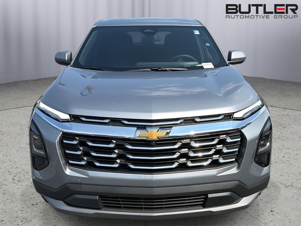 New 2027 Sterling Gray Metallic Chevrolet FWD LT image 9