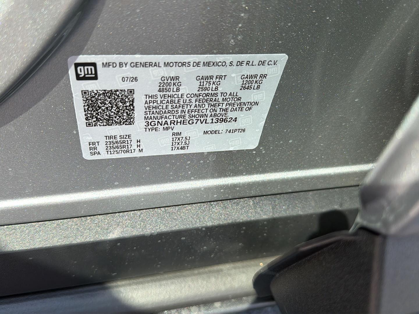 New 2027 Sterling Gray Metallic Chevrolet FWD LT image 35