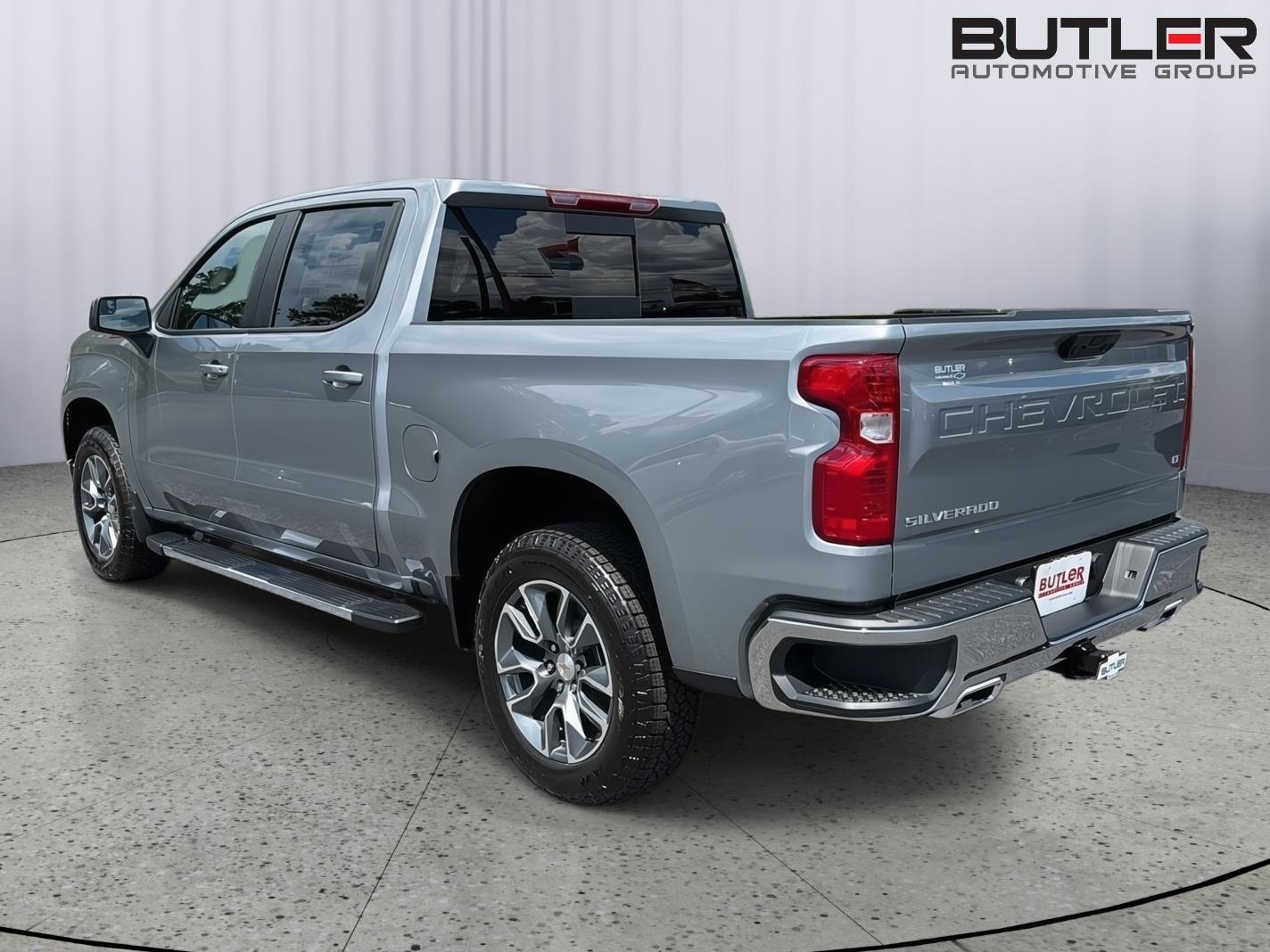 New 2026 Sterling Gray Metallic Chevrolet LT image 4
