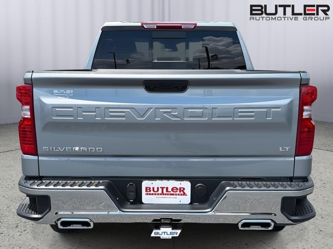 New 2026 Sterling Gray Metallic Chevrolet LT image 5