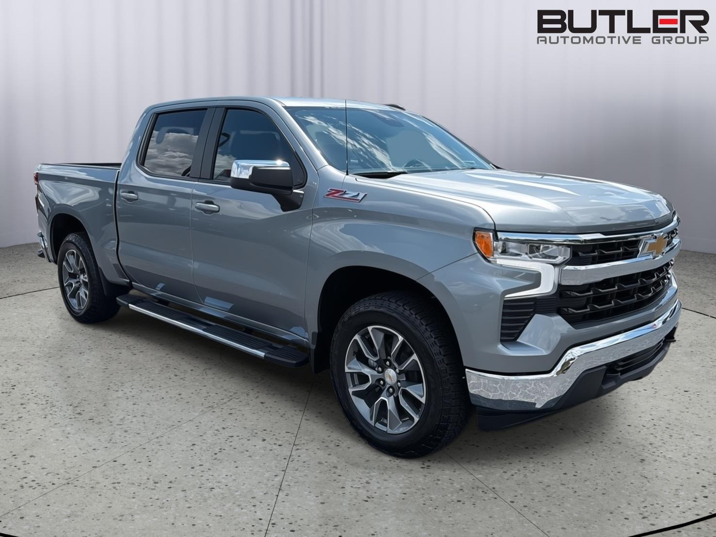 New 2026 Sterling Gray Metallic Chevrolet LT image 8