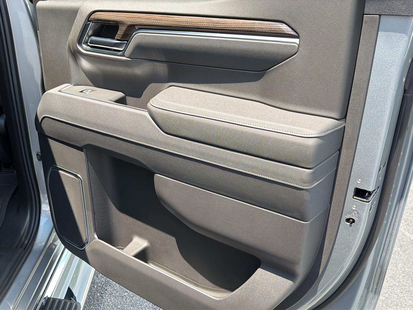 New 2026 Sterling Gray Metallic Chevrolet LT image 15