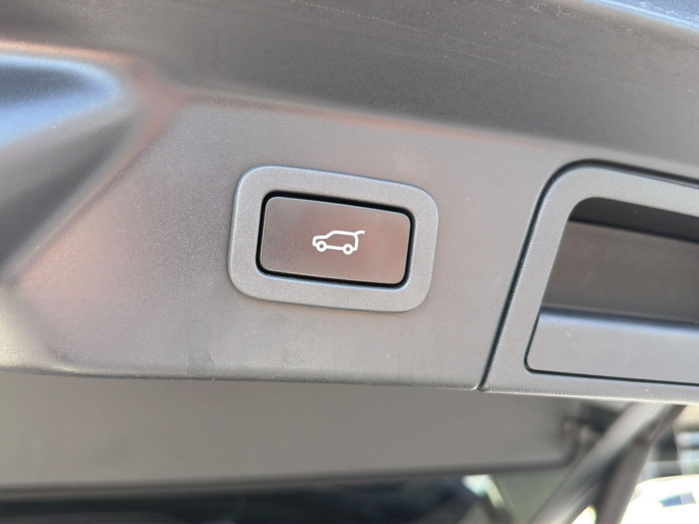 Used 2020 Land rover Range Rover Velar SUV