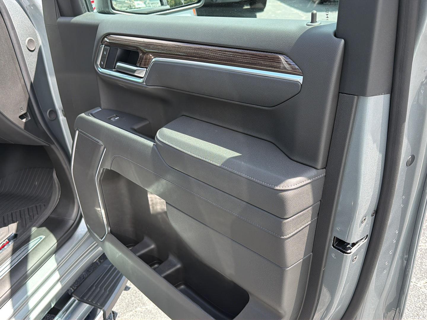 New 2026 Sterling Gray Metallic Chevrolet LT image 15