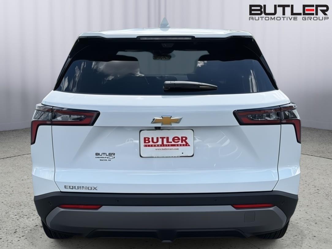 New 2026 Summit White Chevrolet FWD LT image 5