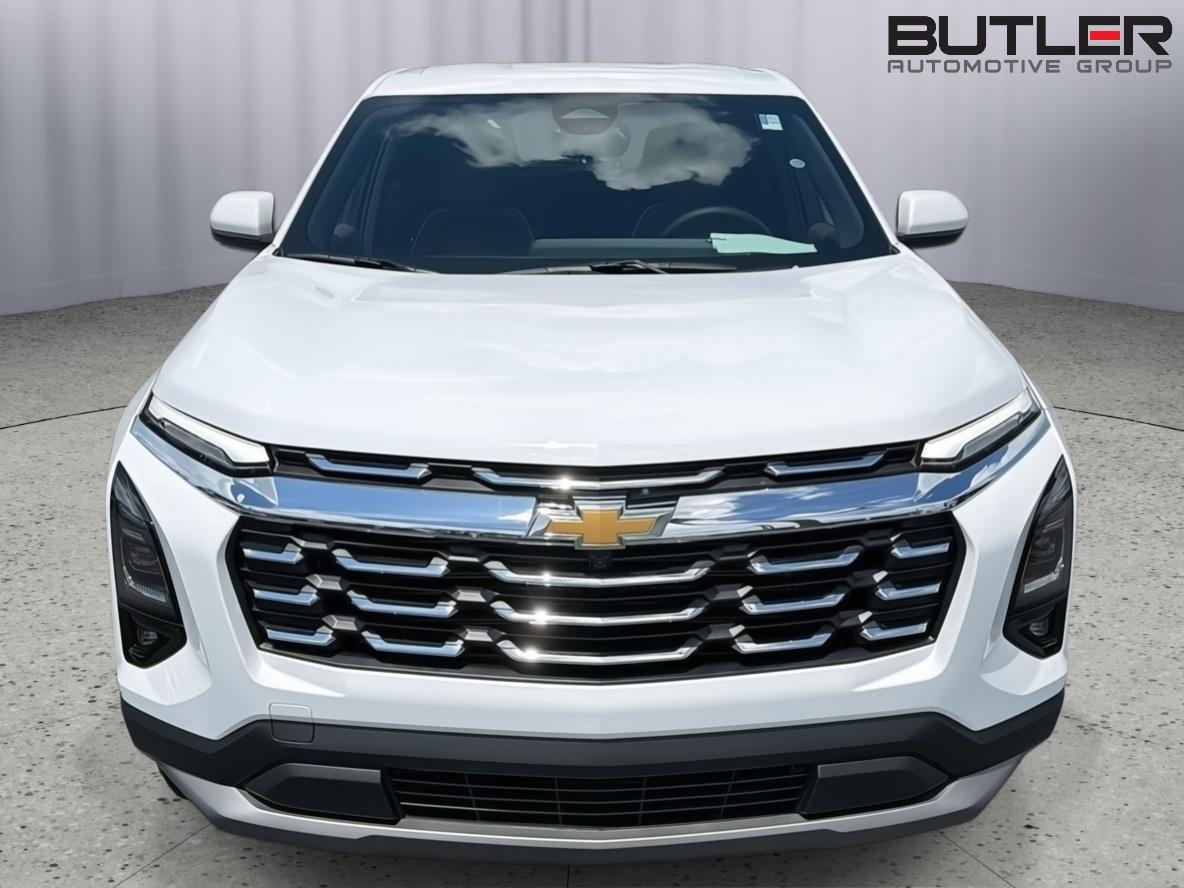 New 2026 Summit White Chevrolet FWD LT image 9