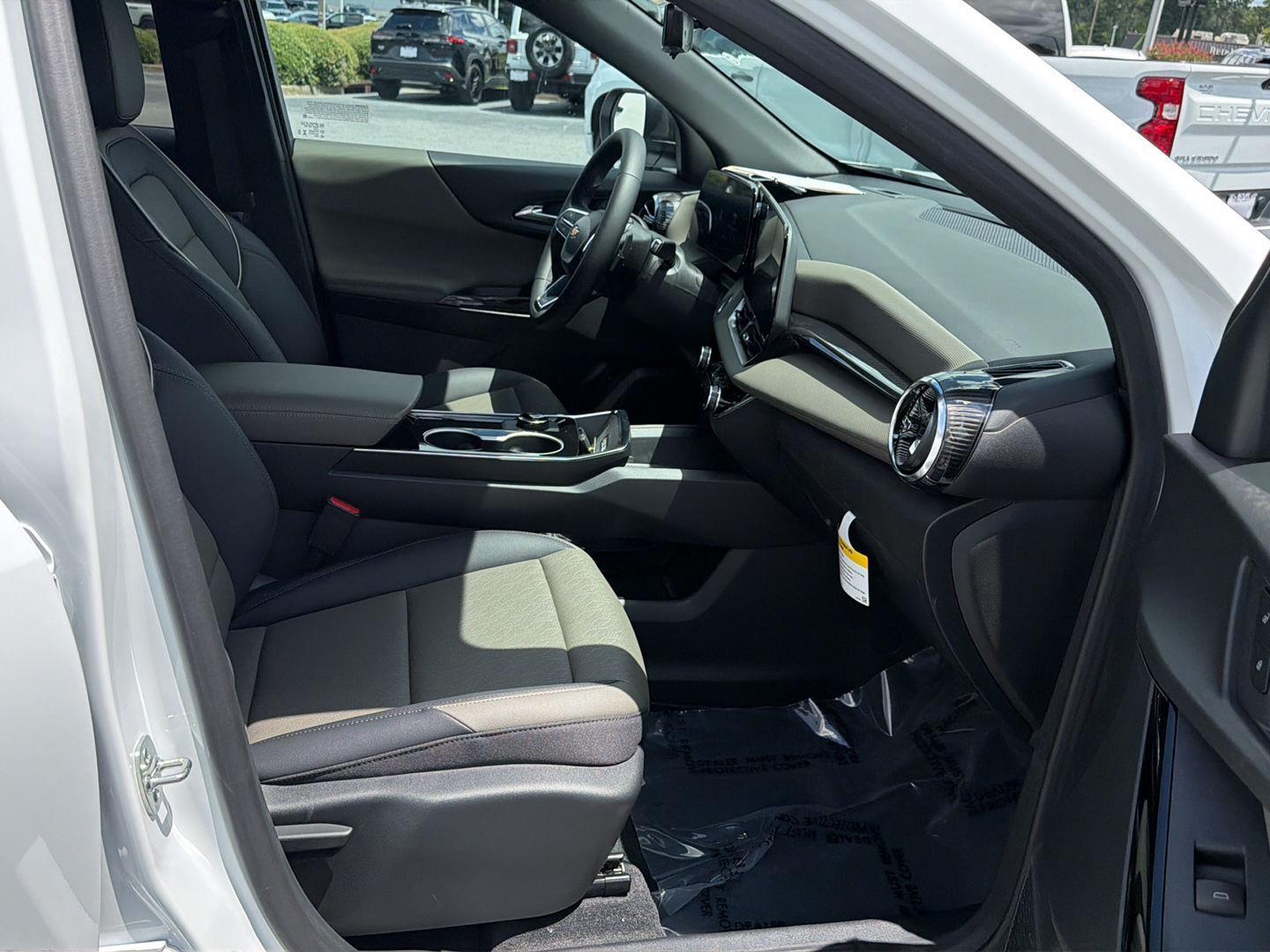 New 2026 Summit White Chevrolet FWD LT image 13