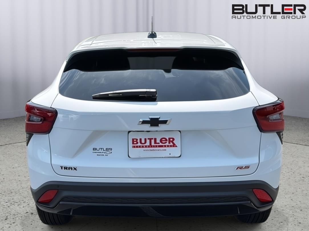New 2026 Summit White Chevrolet 1RS image 5