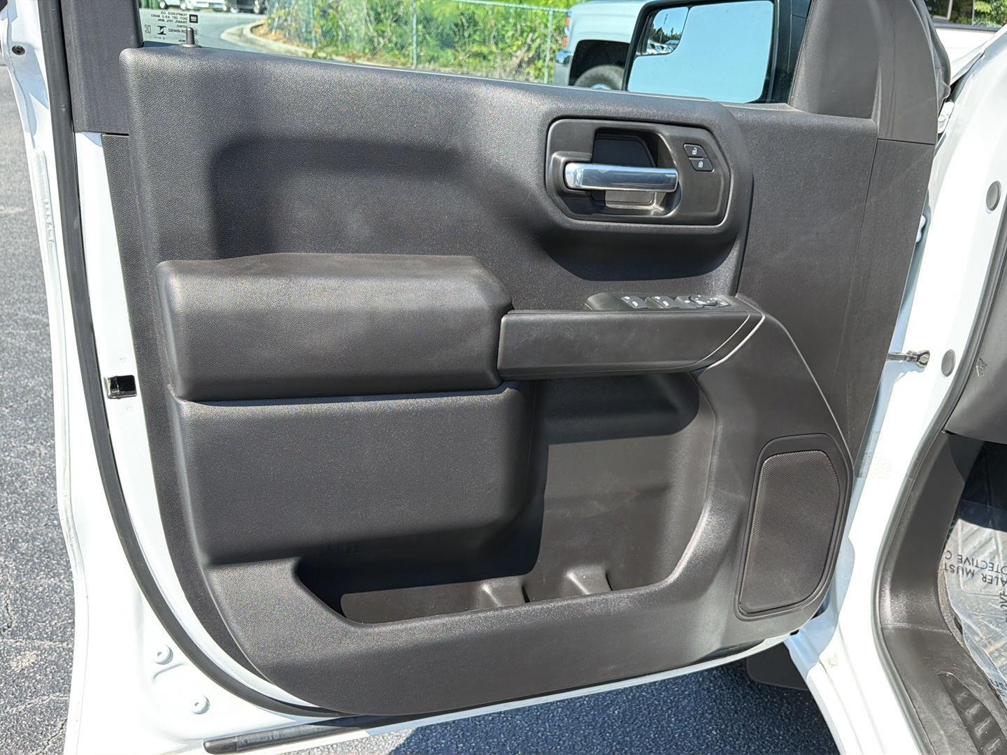 Used 2025 Summit White Chevrolet Custom image 16