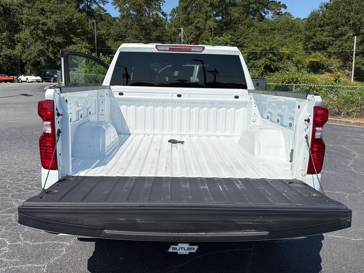 Used 2025 Summit White Chevrolet Custom image 29