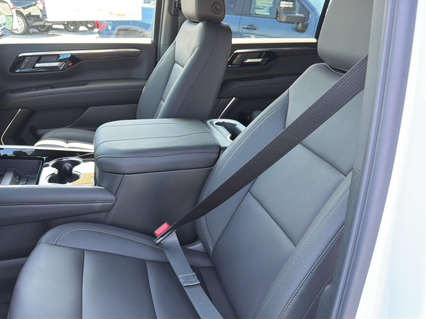 New 2026 Summit White Chevrolet LT image 31