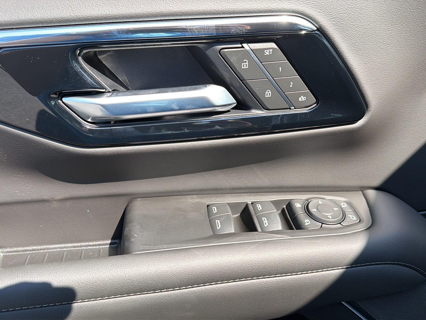 New 2026 Summit White Chevrolet LT image 33