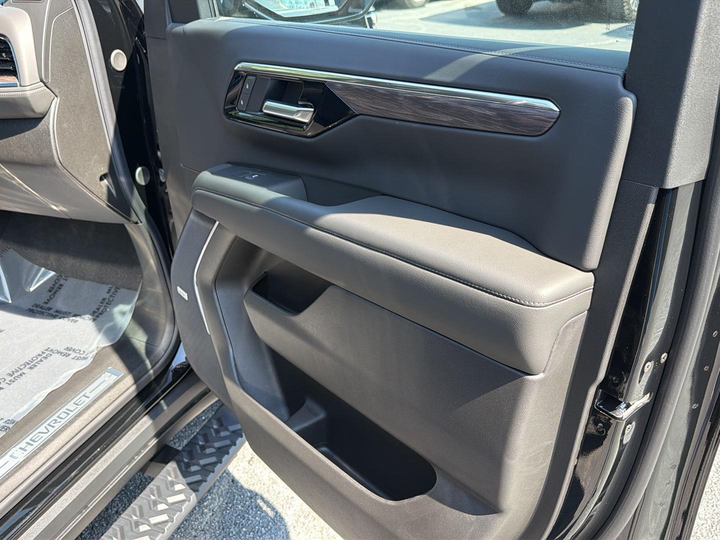 New 2026 Black Chevrolet Z71 image 17