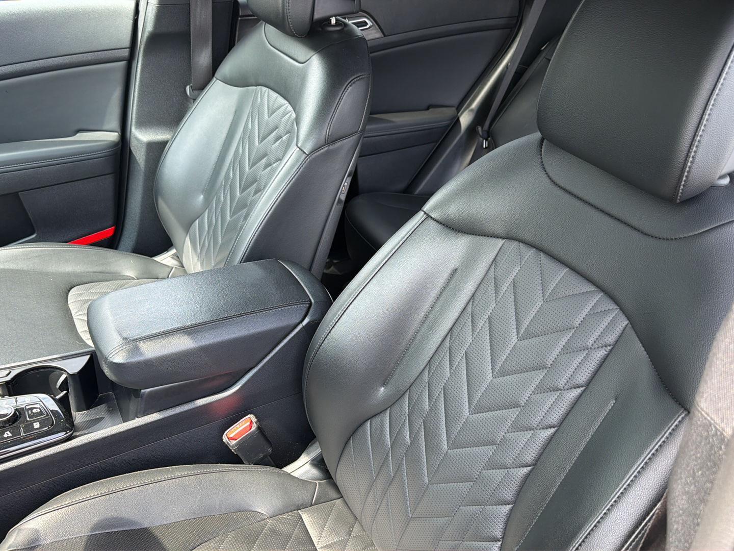 Used 2025 Kia Sportage SUV
