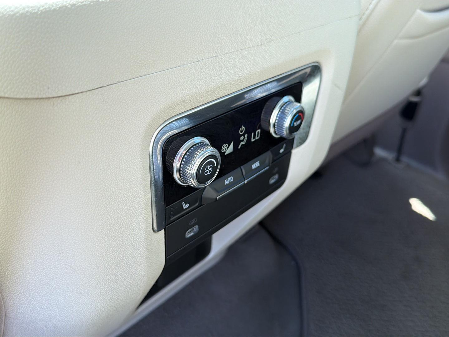 Used 2024 GMC Yukon XL SUV