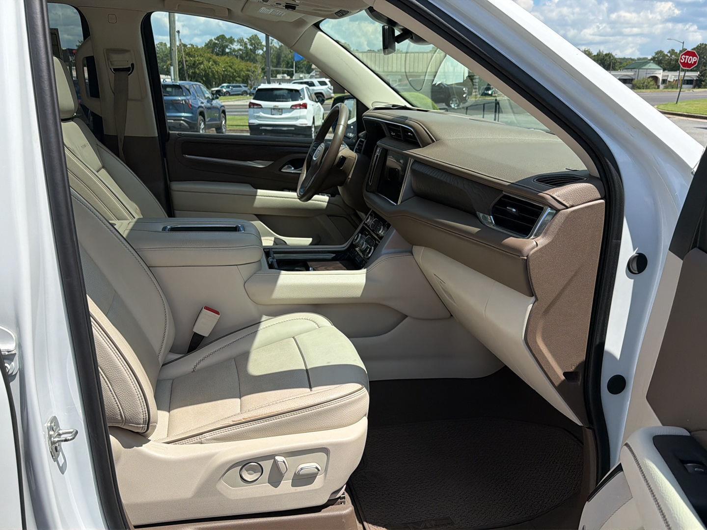 Used 2024 GMC Yukon XL SUV