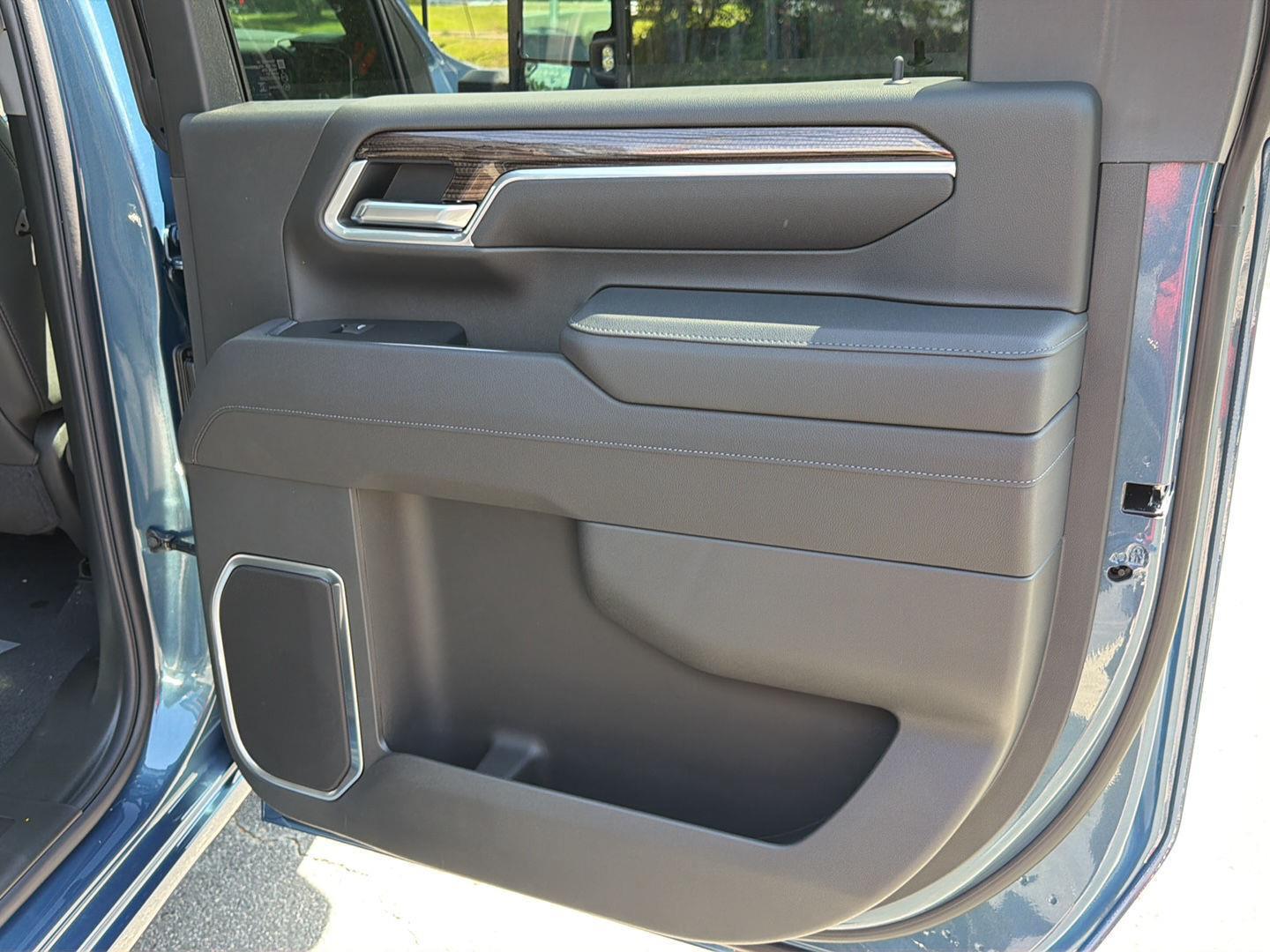 New 2026 Lakeshore Blue Metallic Chevrolet LT image 15