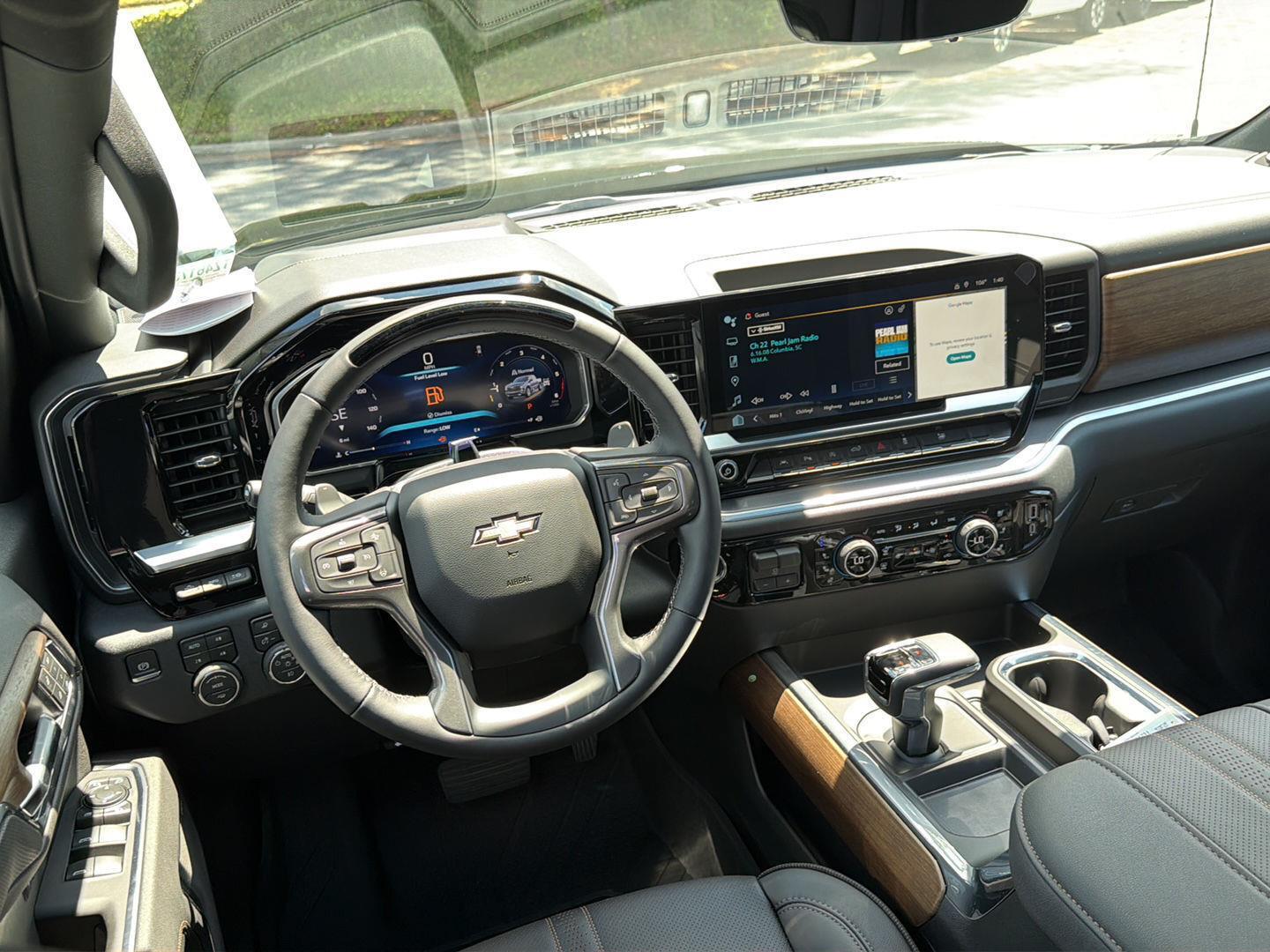New 2026 BLACK Chevrolet High Country image 19